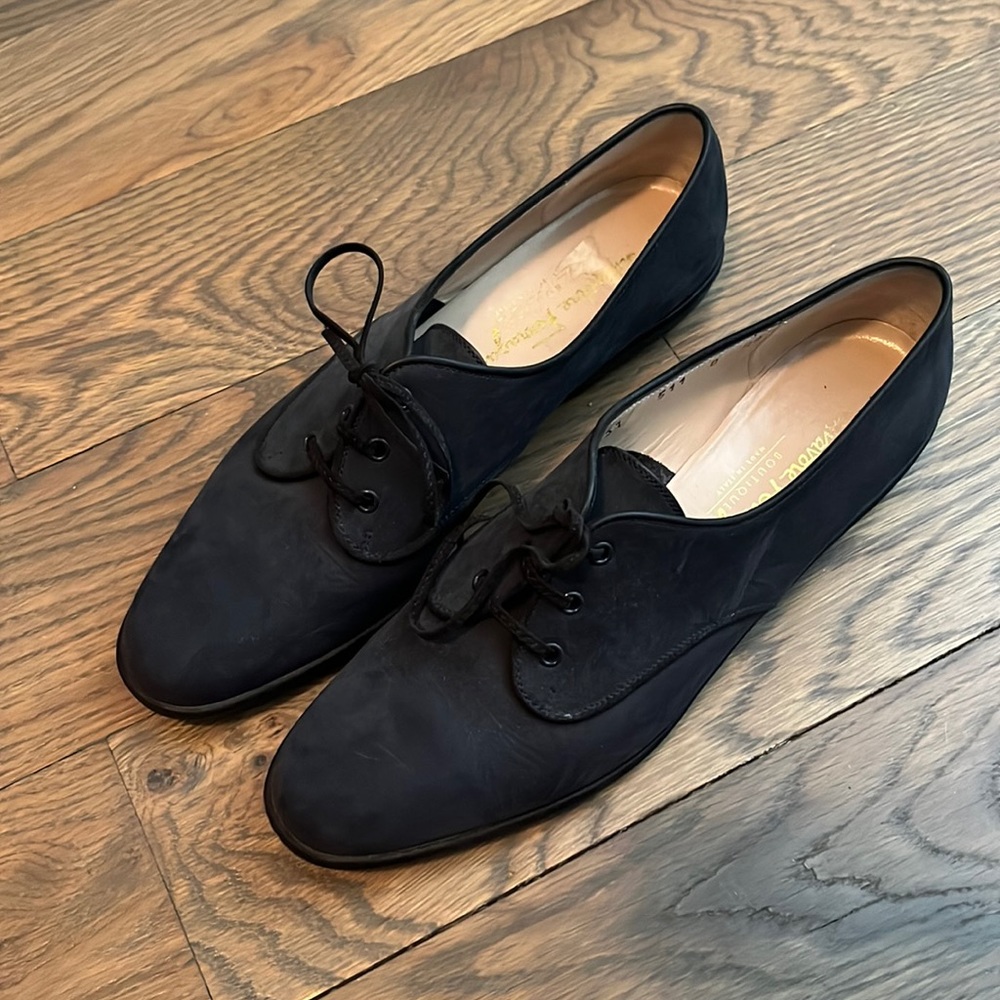 navy suede / black leather trim ferragamo loafers (8 AA)